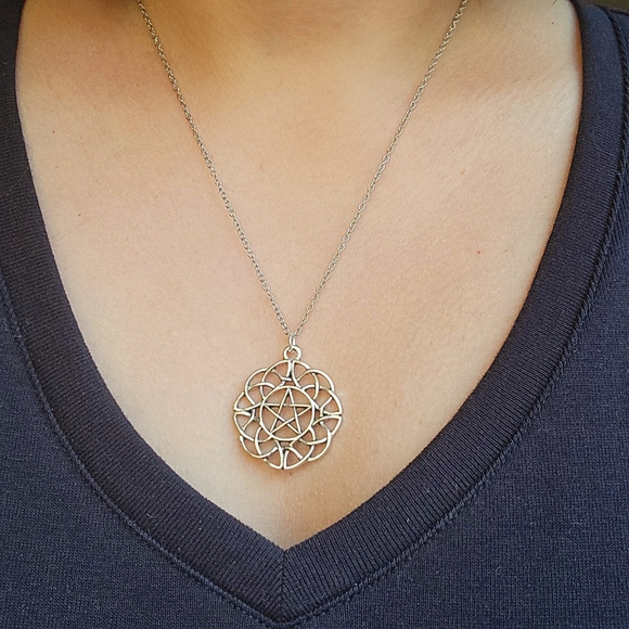 New Pentagram Necklace - Picture 3 of 6